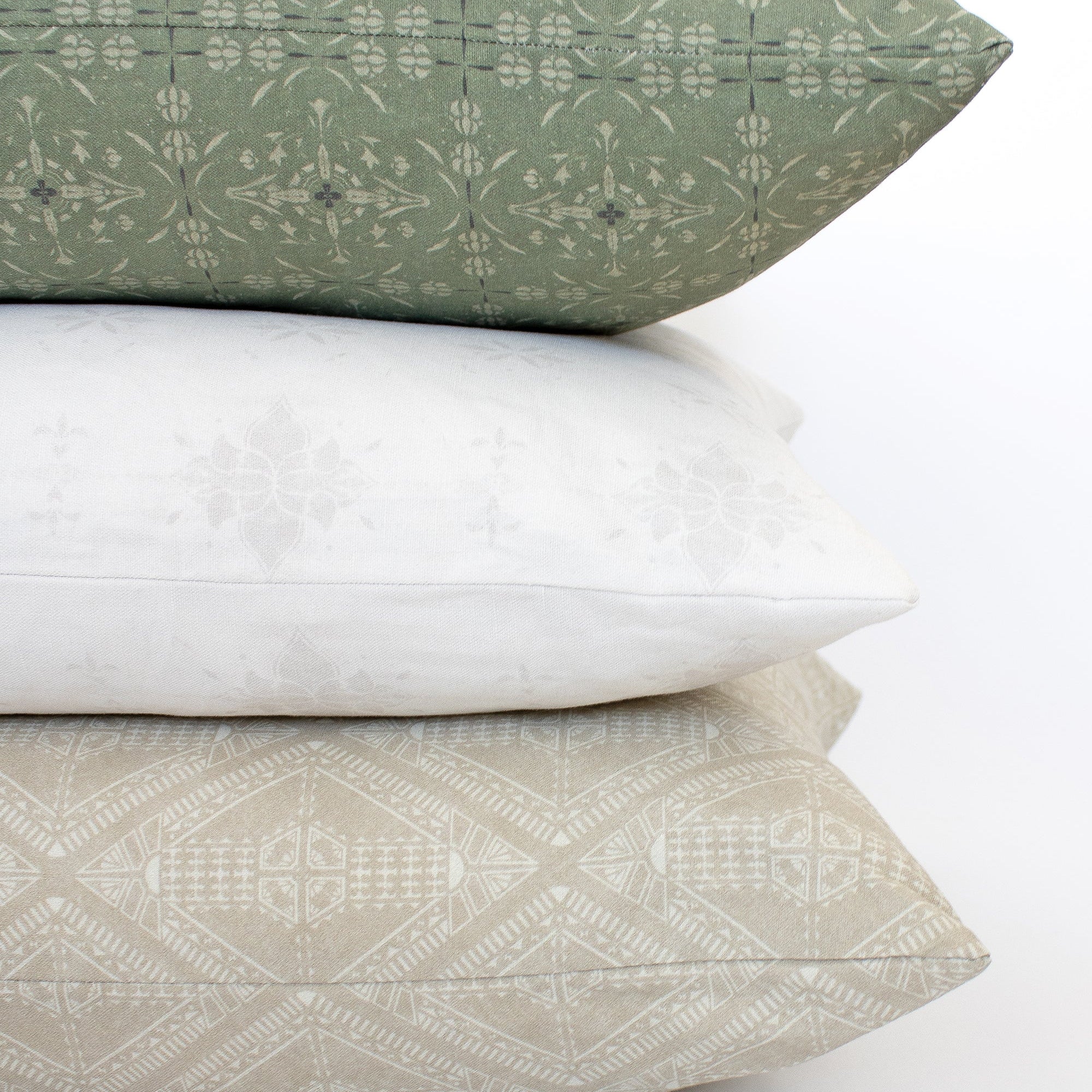 Lotus Pillow Cover in Dove