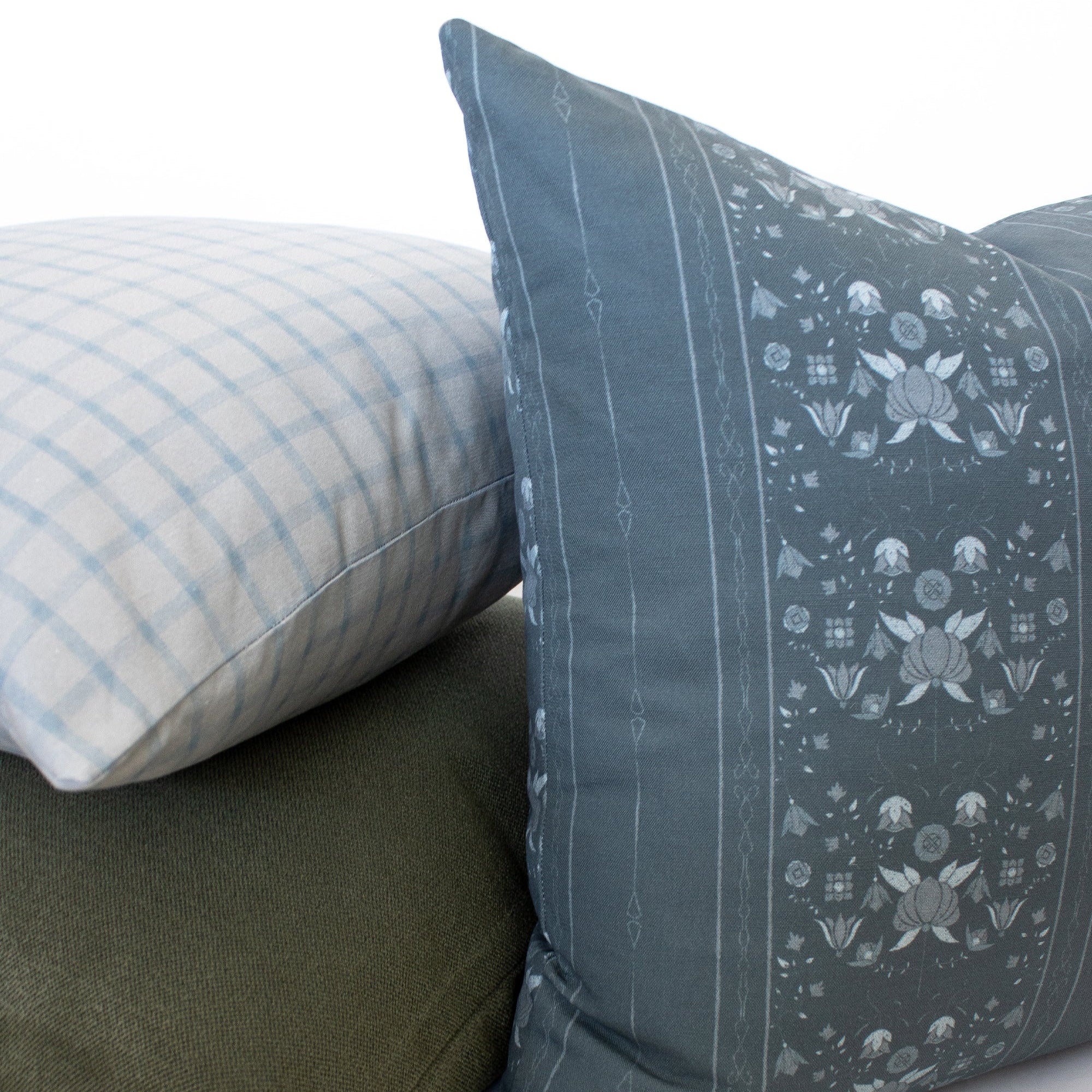 Trellis Pillow Cover in Glacier
