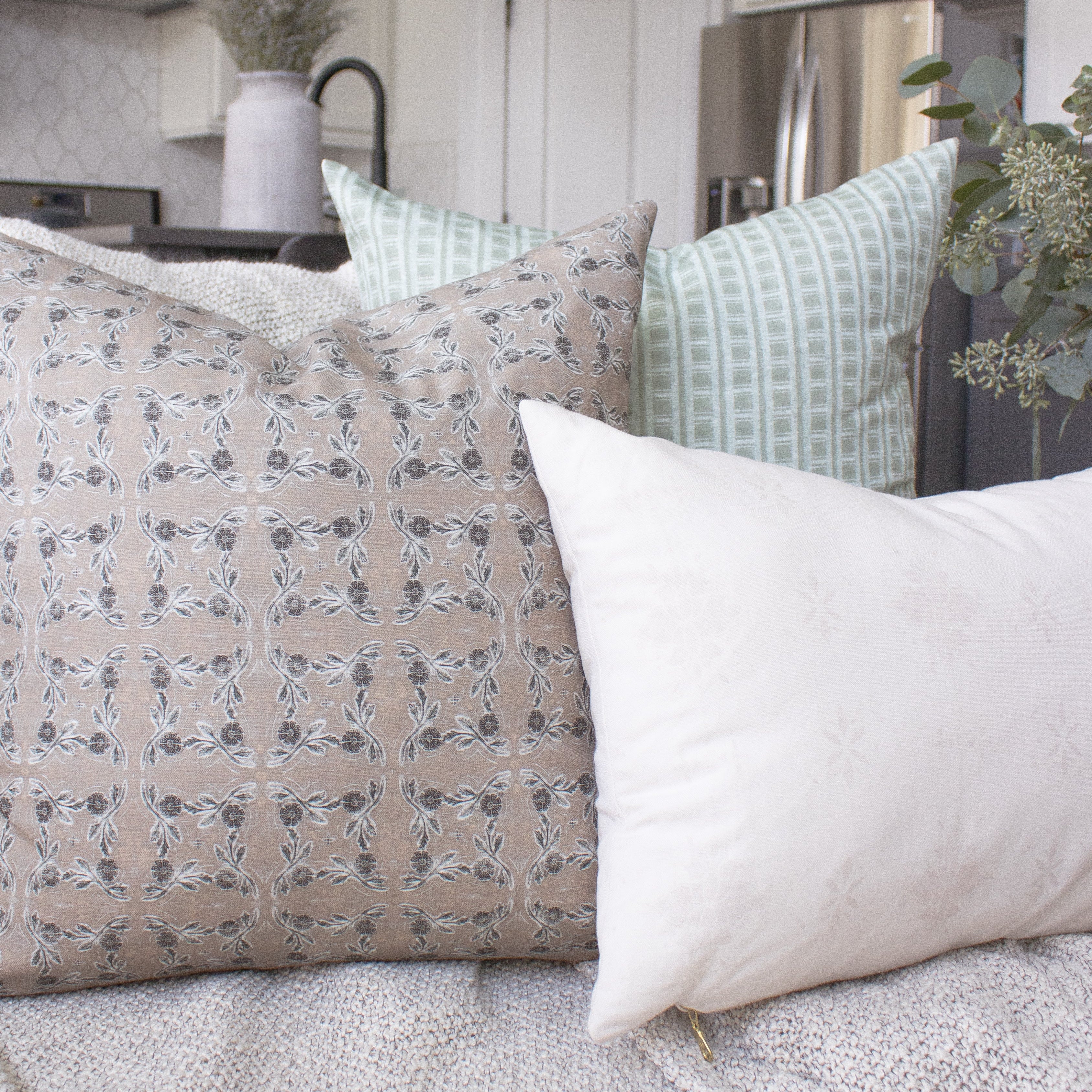 Bloom Pillow Cover in Scallop