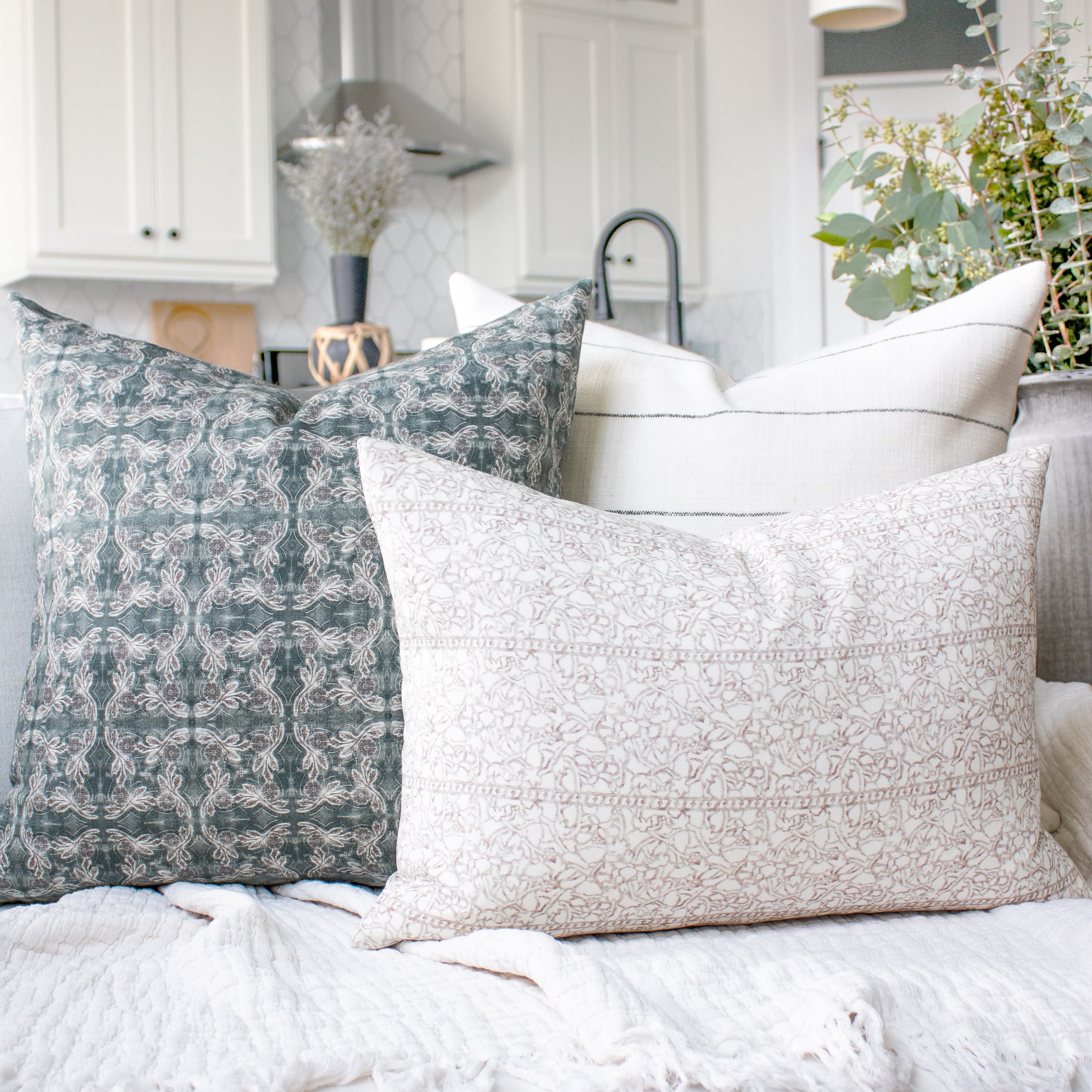 Bloom Pillow Cover in Dusk