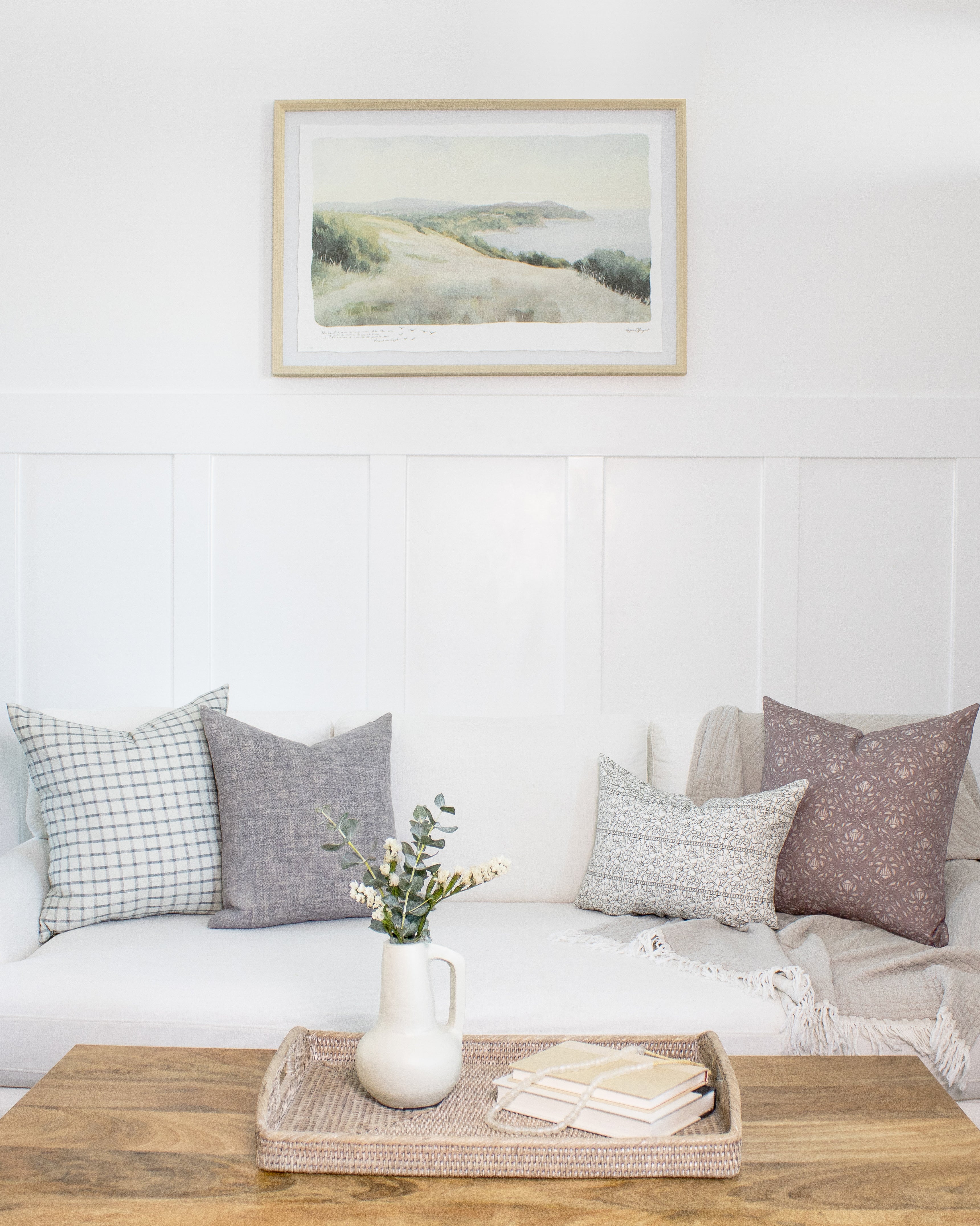 Calm Contrast Pillow Combination Floral and Plaid Patterned Sofa